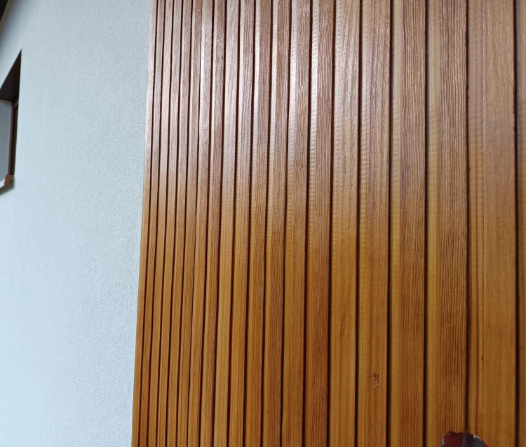 Lamele elewacyjne  – imitacja drewna, elastyczne | Zestaw 1 m²
